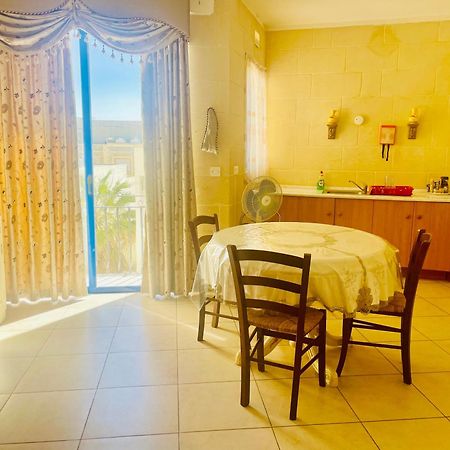 IX Xaluppa J6 Apartment Ghajnsielem Ngoại thất bức ảnh